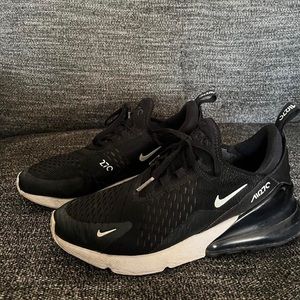 Nike Air Max 270
